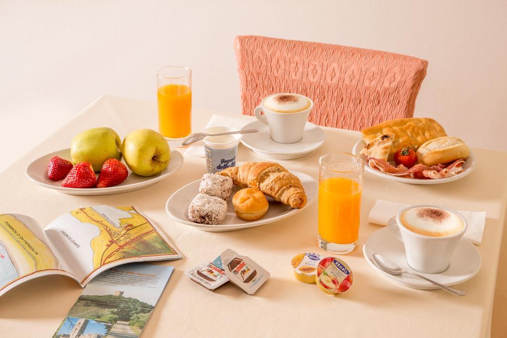 Tris Hotel Орбетелло Екстер'єр фото