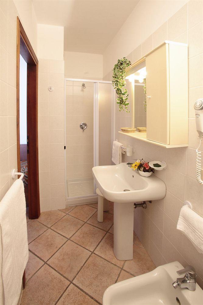 Tris Hotel Орбетелло Екстер'єр фото