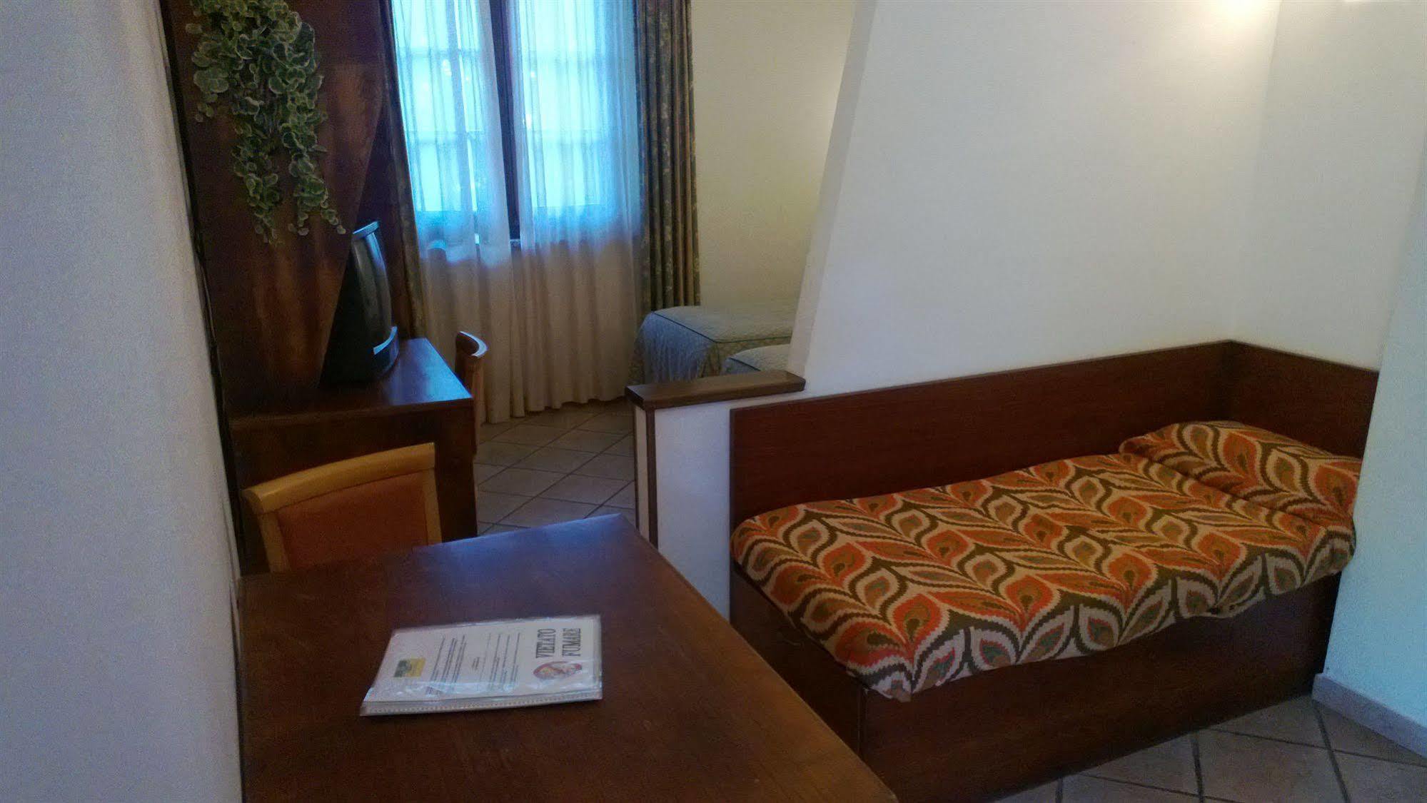Tris Hotel Орбетелло Екстер'єр фото